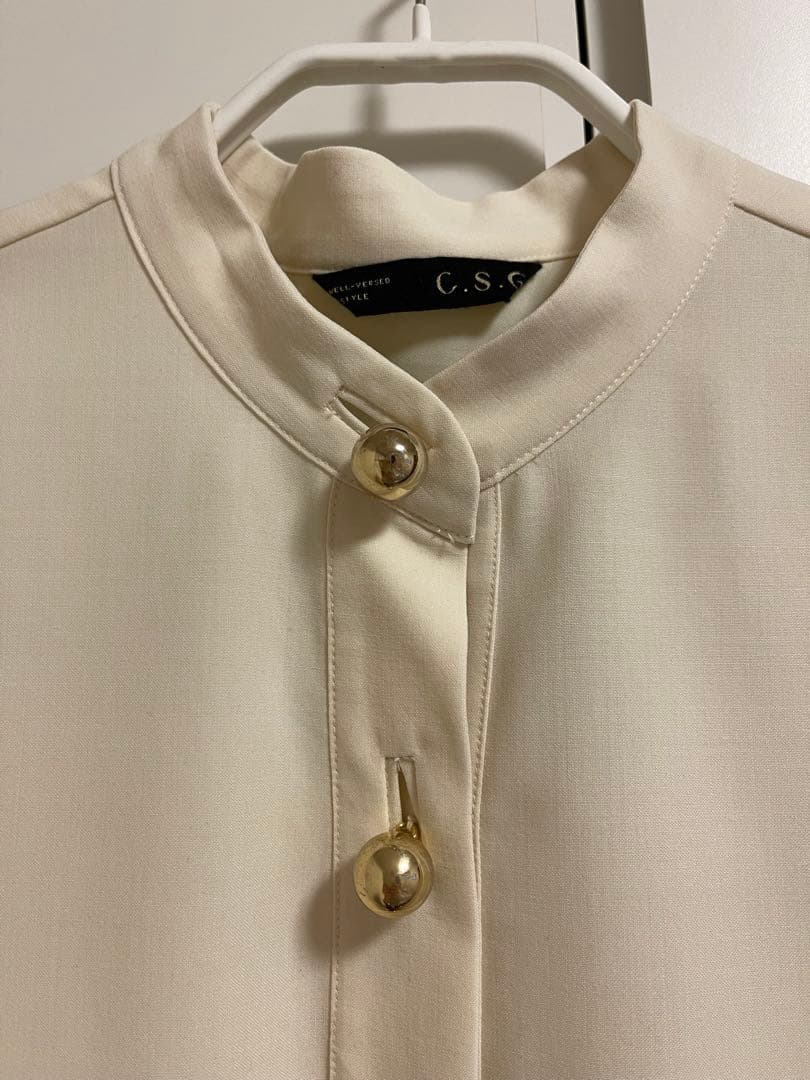 Curensologyカレンソロジー⭐︎ スフィアボタンブラウス - メルカリ