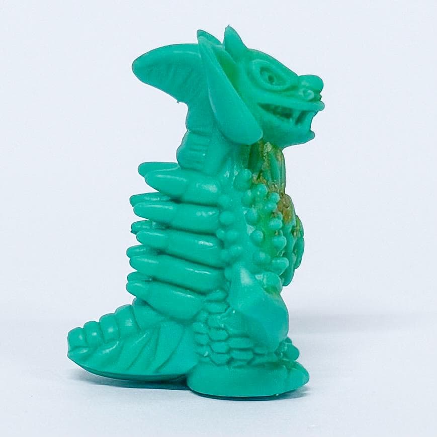 ウルトラマン怪獣消しゴム タイラント（緑・スプレー） - メルカリ