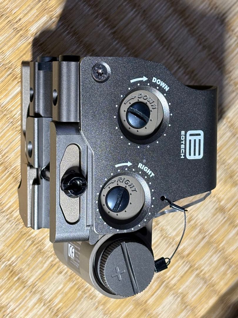 EOTech ホロサイト 上下左右調整機能付き - メルカリ
