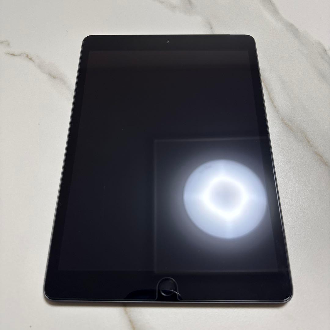 【極美品】iPad 第7世代 本体 Cellular セルラーモデル 箱付き Apple iPad 10.2インチ 第7世代 Wi-Fi+Cellular 32GB 2019年秋モデル