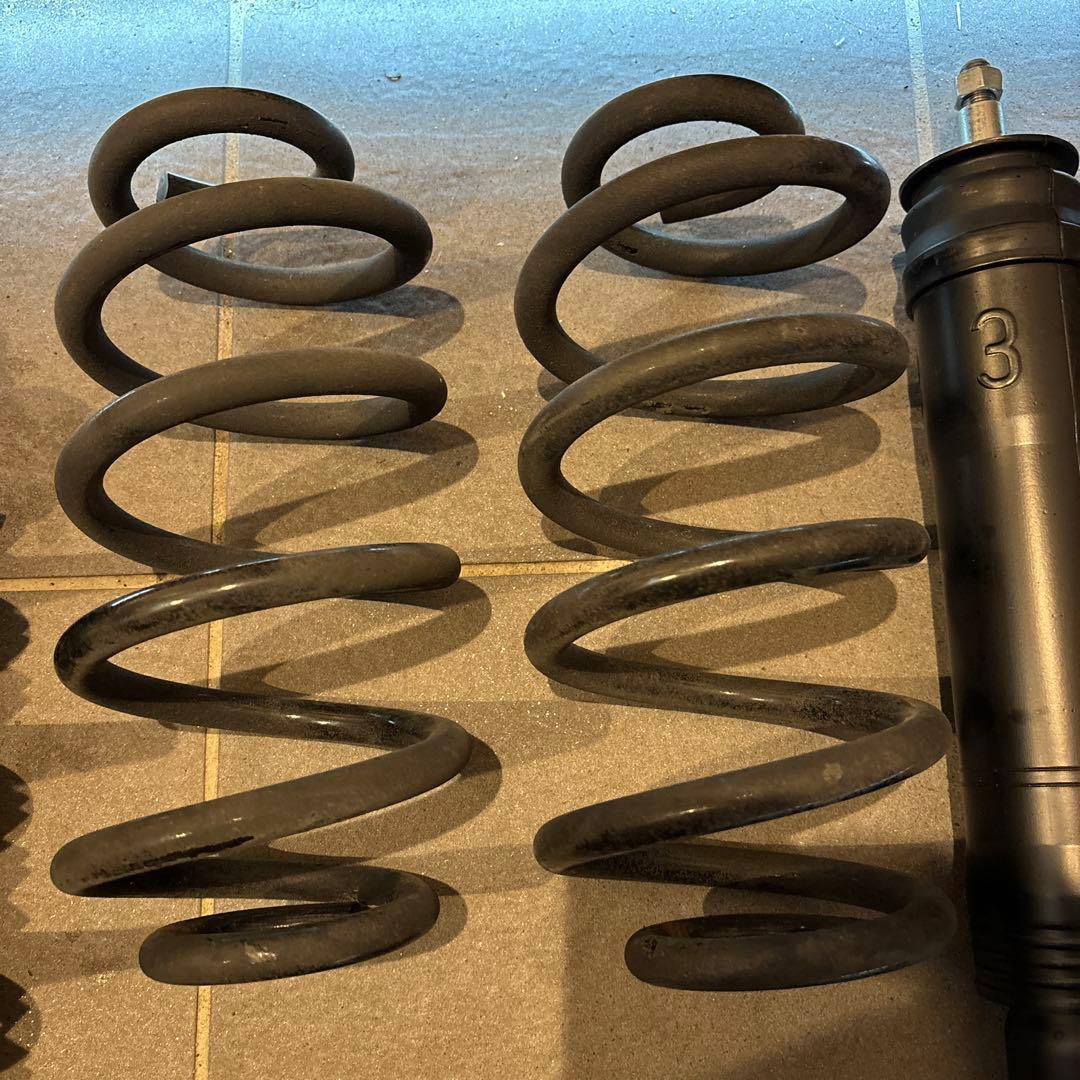 80系ヴォクシー ノア エスクァイア 純正サスペンション前後 - メルカリ