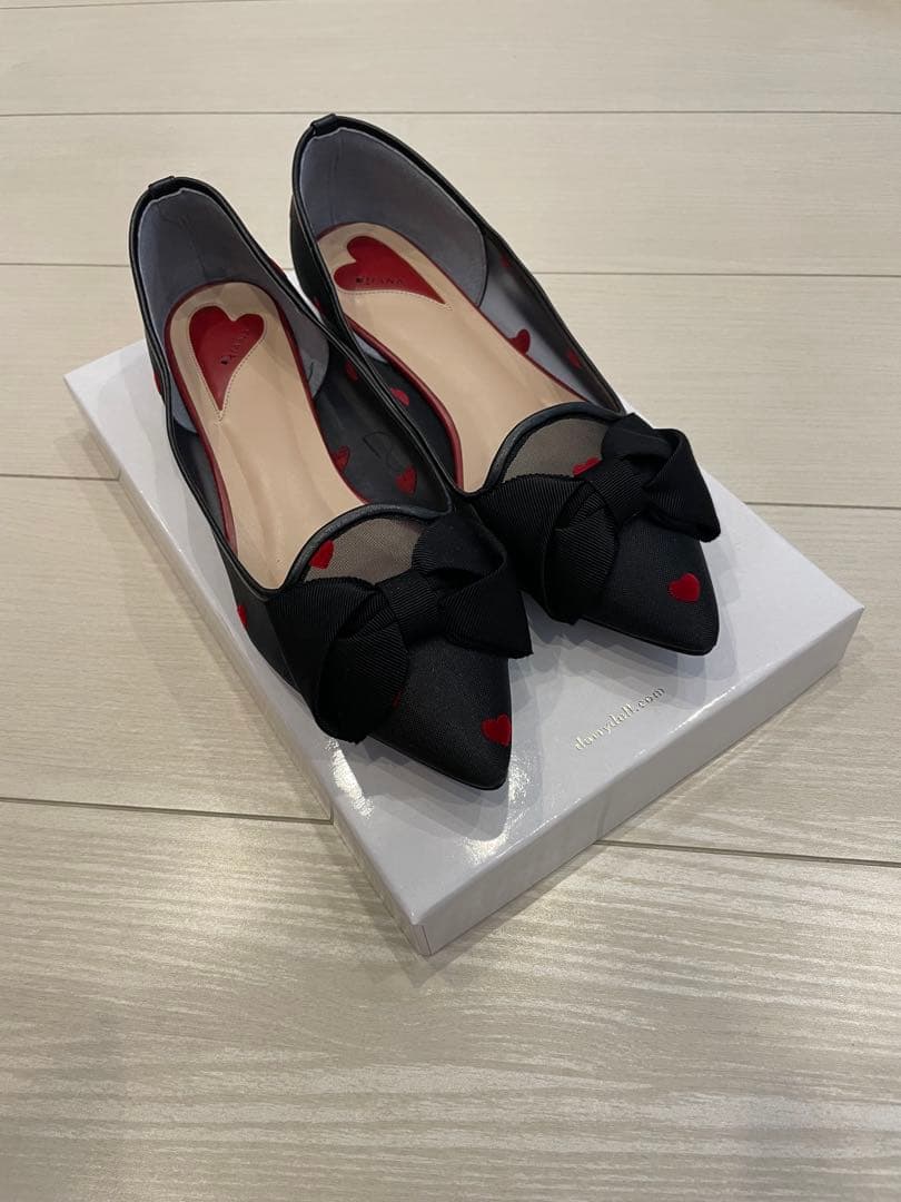 ［最終値下げ］新品　ダイアナ　パンプス23センチ　ハート柄 最終値下げ］新品 ダイアナ パンプス23センチ ハート柄 - メルカリ