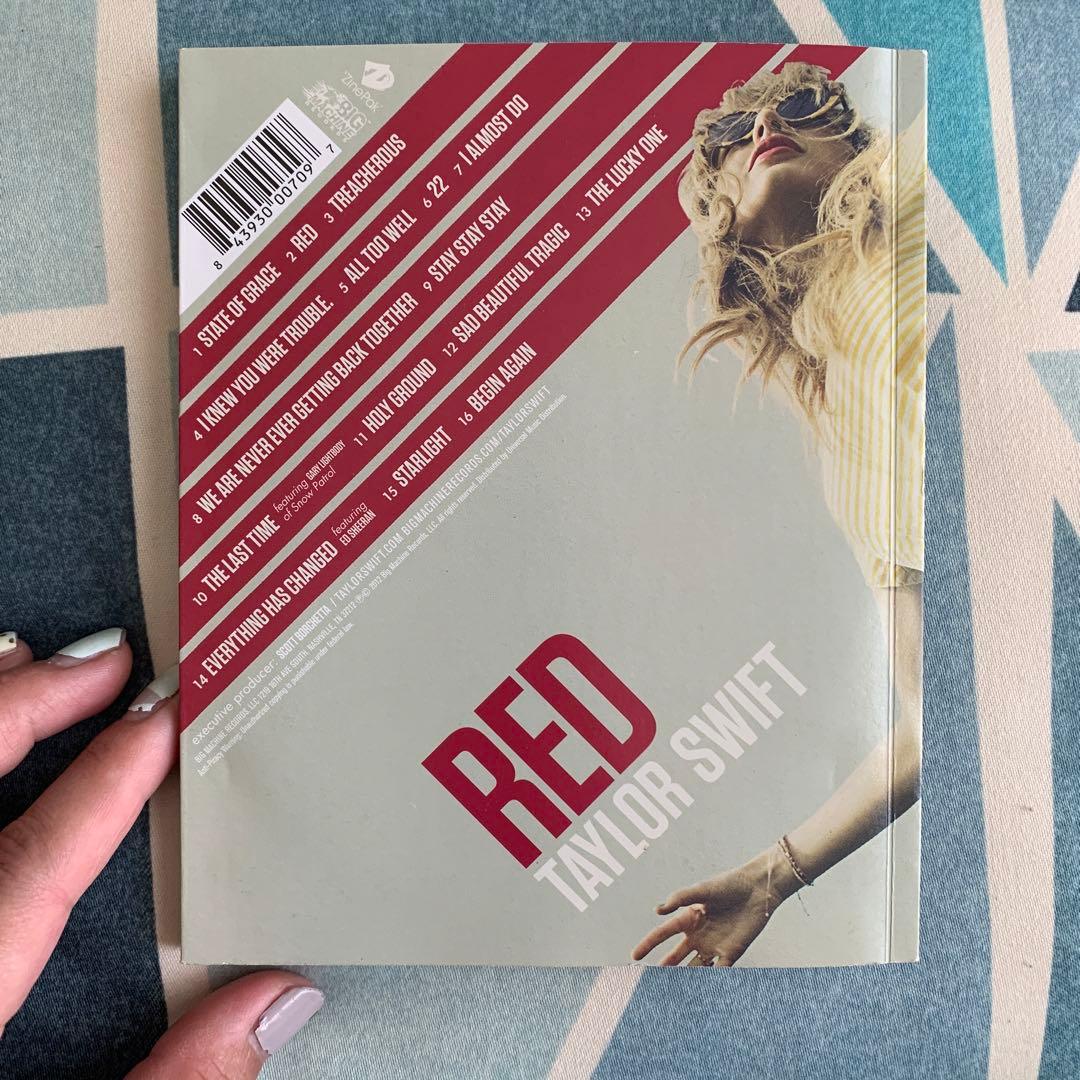 RED Taylor Swift フォトブック付き 限定版 - メルカリ
