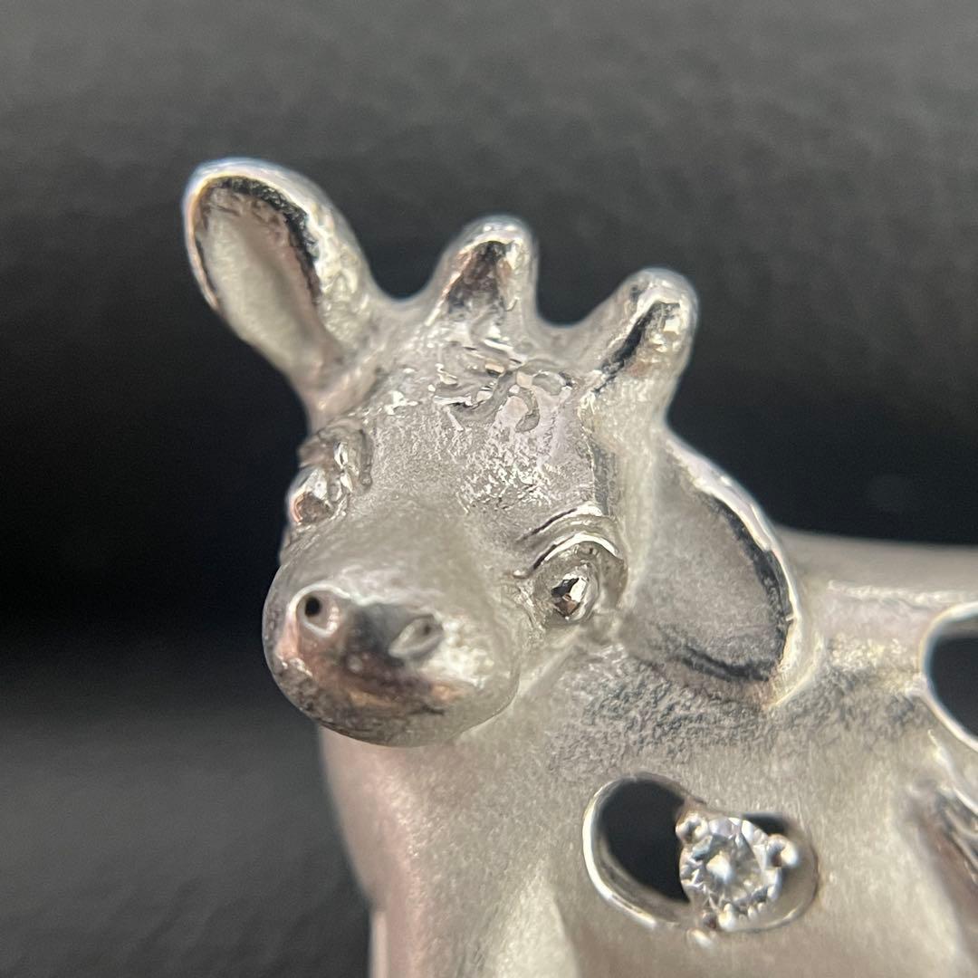 友安昭先生作 K18WG牛モチーフピンブローチ