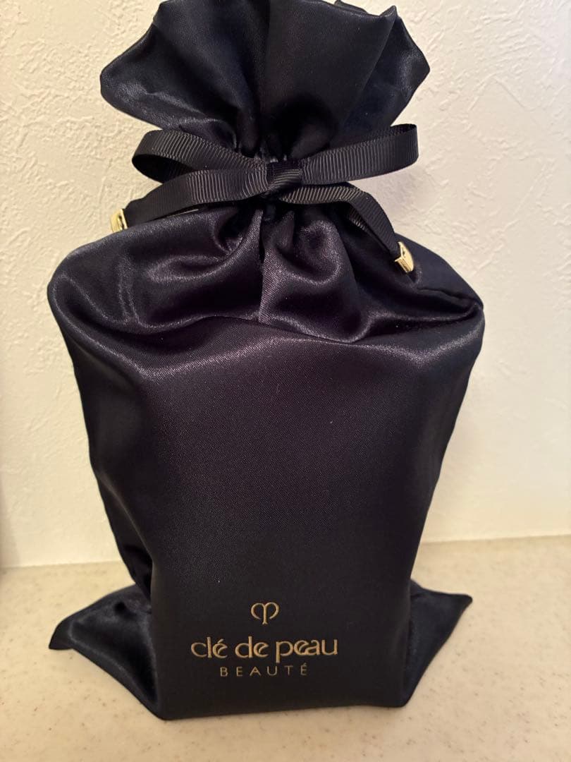 ローズシナクティフ オードパルファム 新品 未開封 巾着付 - メルカリ