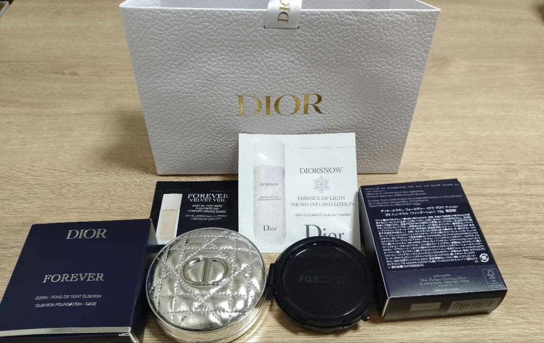 ディオールスキン フォーエヴァー イドラ グロウ クッション　2N 袋つき DIOR】 新作 ディオールスキン フォーエヴァー イドラ グロウ