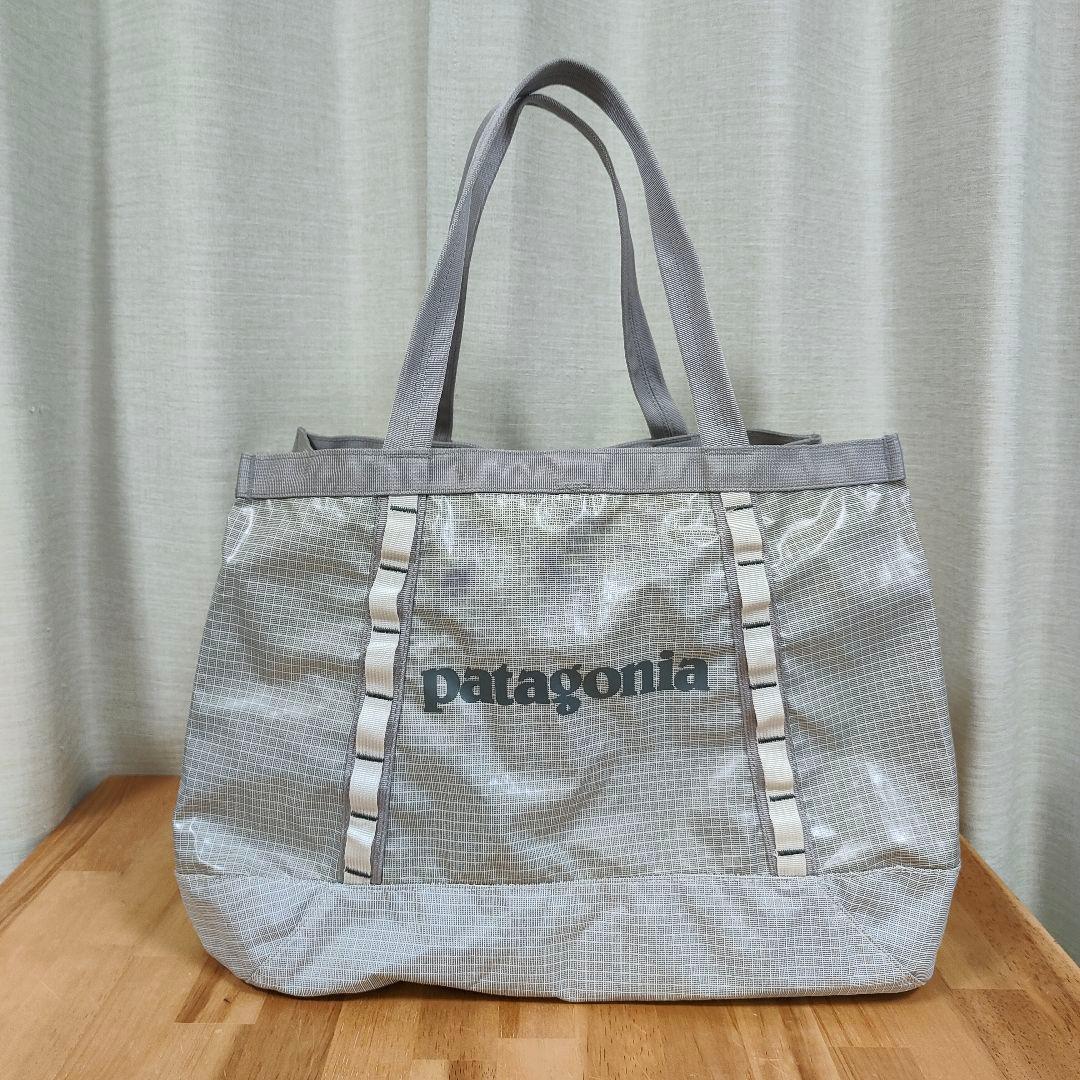 パタゴニア ブラックホールトート 25L グレー 49031 - メルカリ