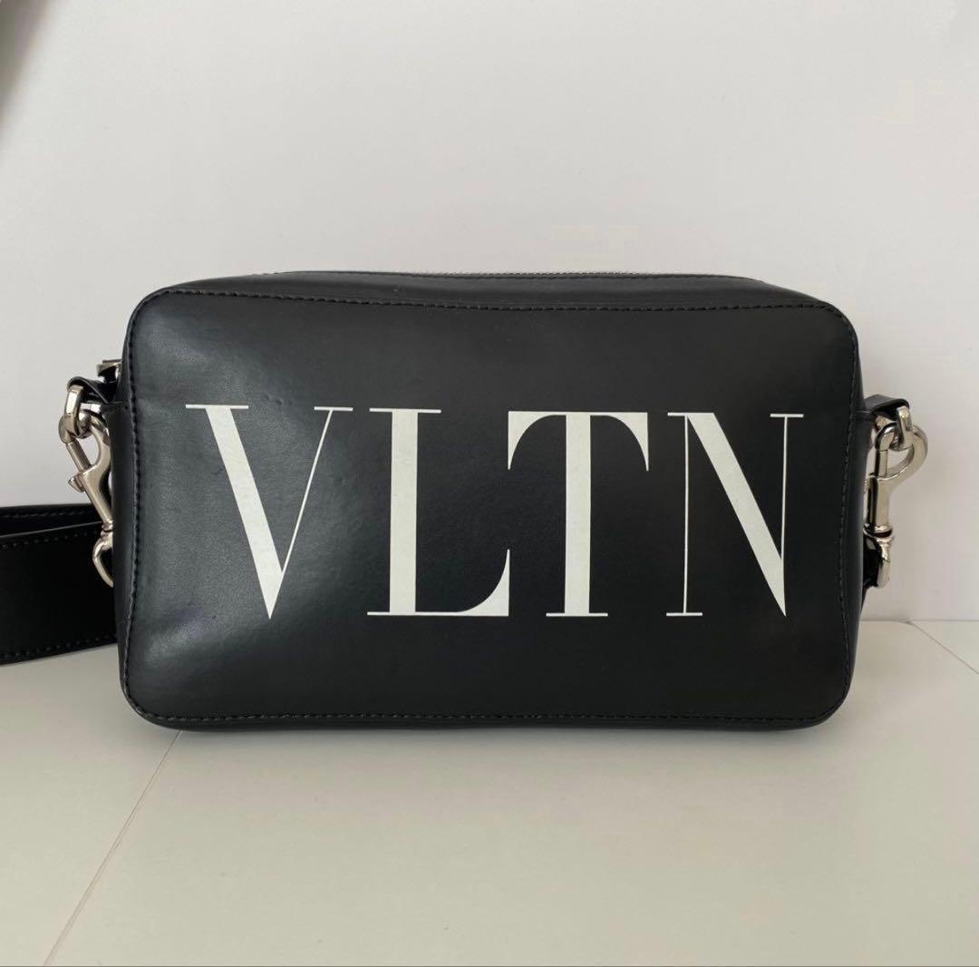 VALENTINO ブラック レザー ショルダーバッグ - メルカリ