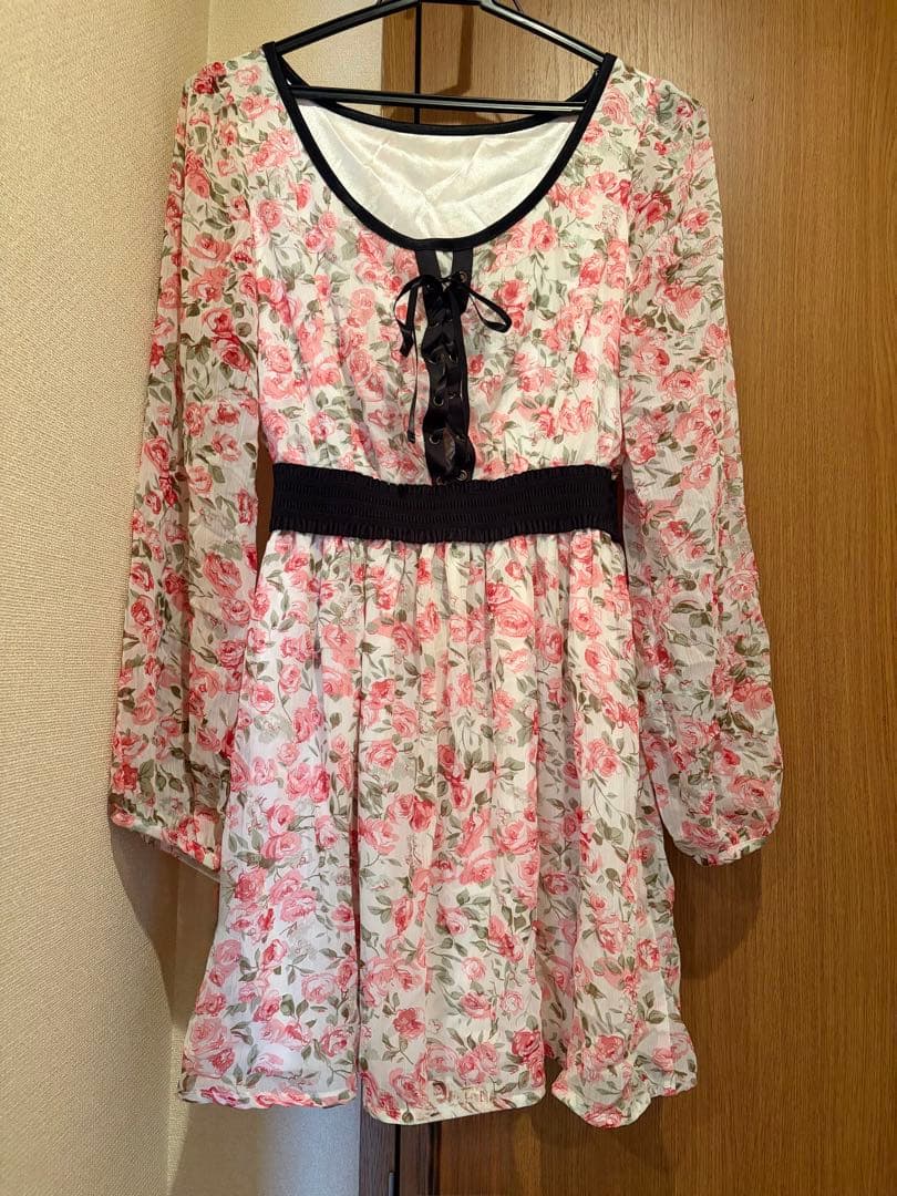 Pinky Girls 平成 バラ柄ワンピース 姫系 リズリサ系 y2k 希少 - メルカリ