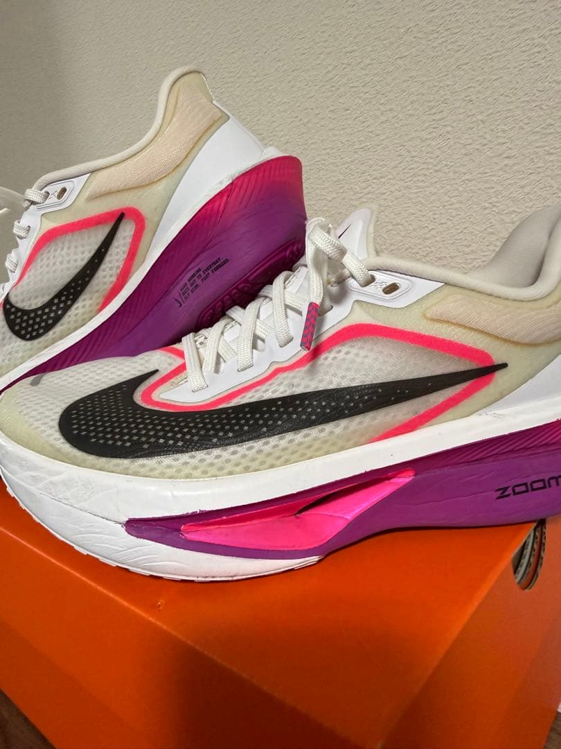 NIKE ズームフライ6 23.5cm