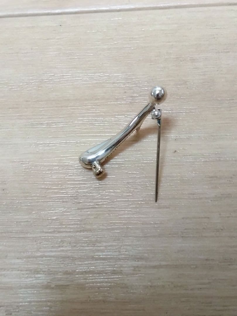 Tiffany＆Co ティファニー イニシャルブローチ アルファベット i