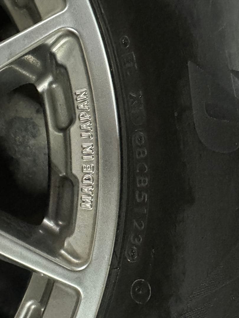 RAYS グラムライツ18インチ ブリヂストン スタッドレス バリ溝