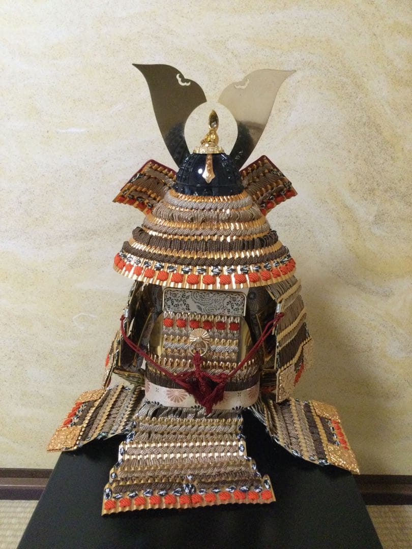 五月人形 金小礼 茶糸裾濃威之大鎧 三郎麿作 L151 - メルカリ