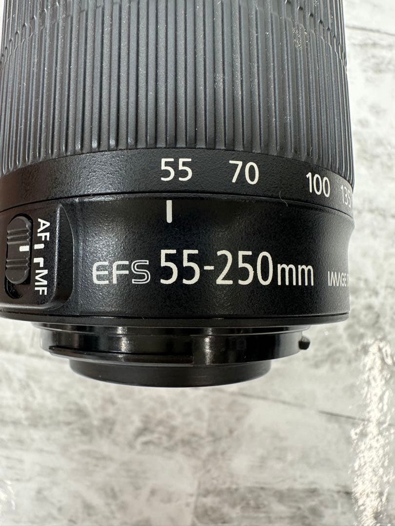 Canon望遠レンズ　EF-S 55-250mm f/4-5.6 IS STM