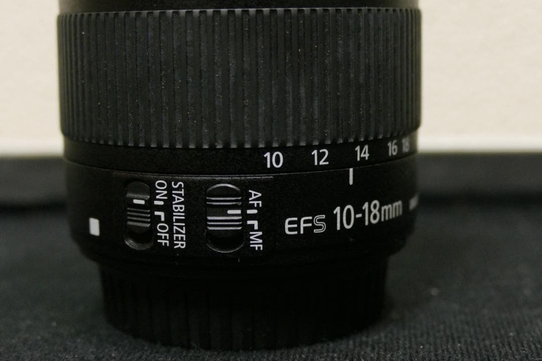 Canon 超広角 EF-S10-18mm F4.5-5.6 IS STM　中古
