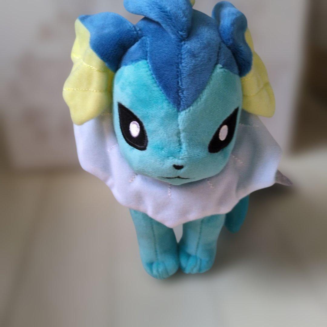 希少品】ポケモンセンター シャワーズ ぬいぐるみ - メルカリ