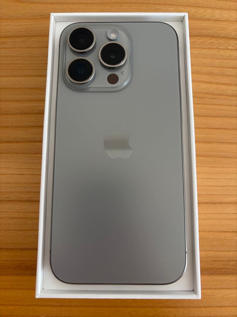 【美品】iPhone15Pro 256GB ナチュラルチタニウム iPhone 15 Pro 256GB - ナチュラルチタニウム（SIMフリー）[整備済製品