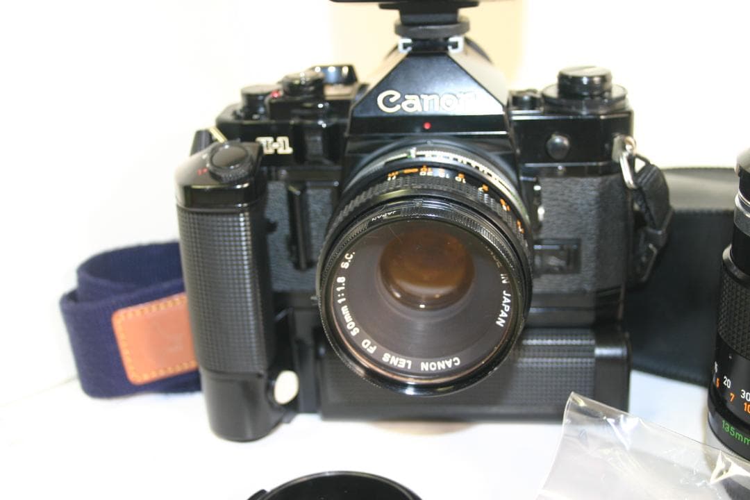 動作確認済】キャノンA-1+純正レンズ2本+モータドライブ+ストロボ（