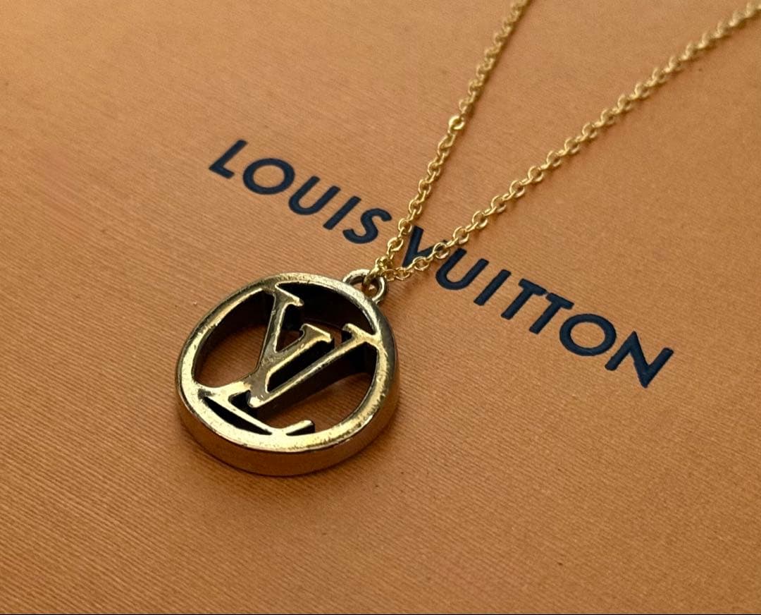 極美品‼️ louis vuitton ルイヴィトン チャームネックレス【正規品】 正規極美品 再入荷 ルイヴィトン LOUIS VUITTON チャーム トップ