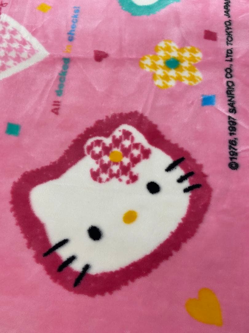 昭和レトロ ハローキティ カーペット ラグ ブランケット - メルカリ
