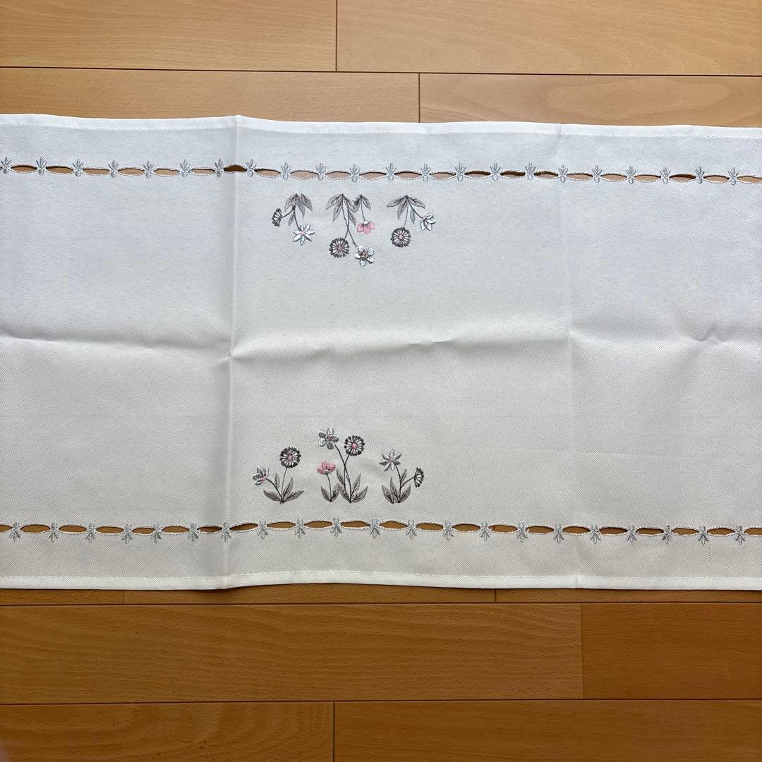 新品未使用品 フランス テーブルクロス うさぎ Pâques イースター