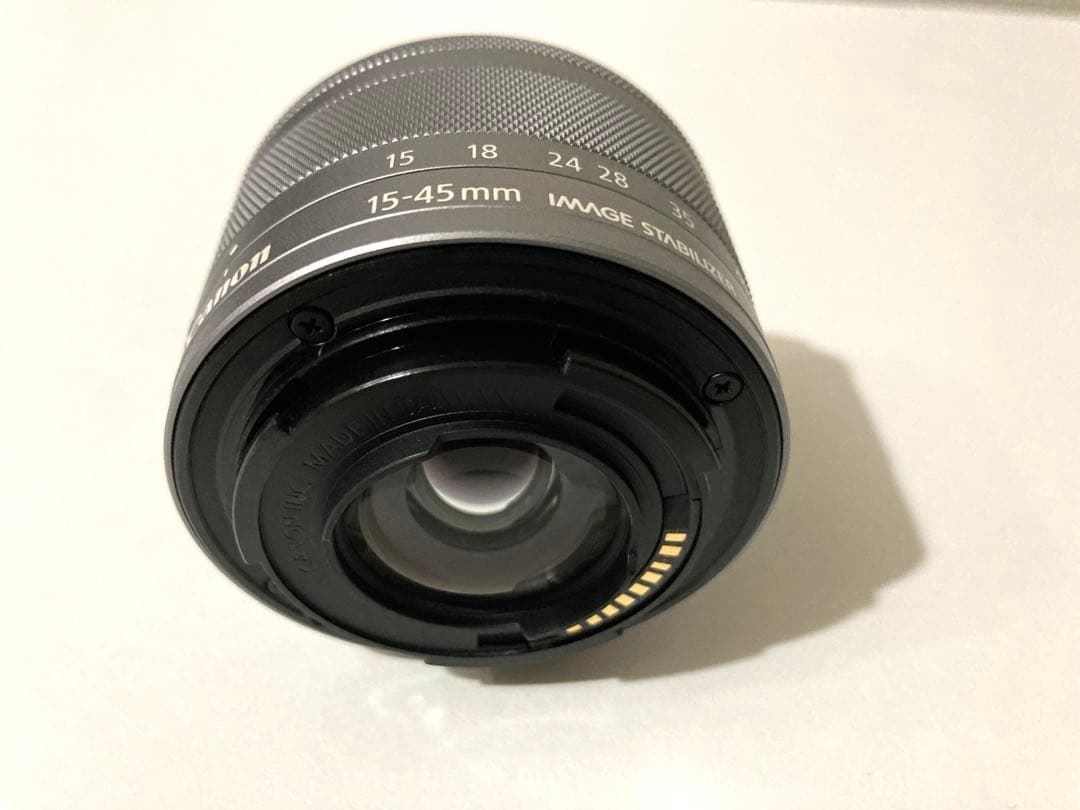 キヤノン EF-M15-45mm F3.5-6.3 IS STM シルバー