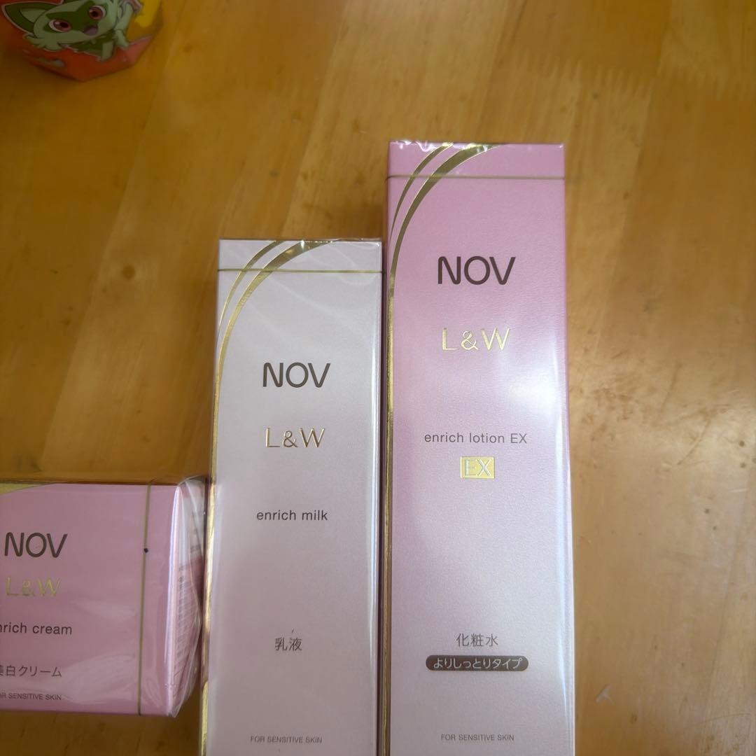 NOV L&W エンリッチクリーム・ミルク・ローションEXセット 敏感肌用高保湿エイジングケアのノブ L＆W 定期 化粧水（より