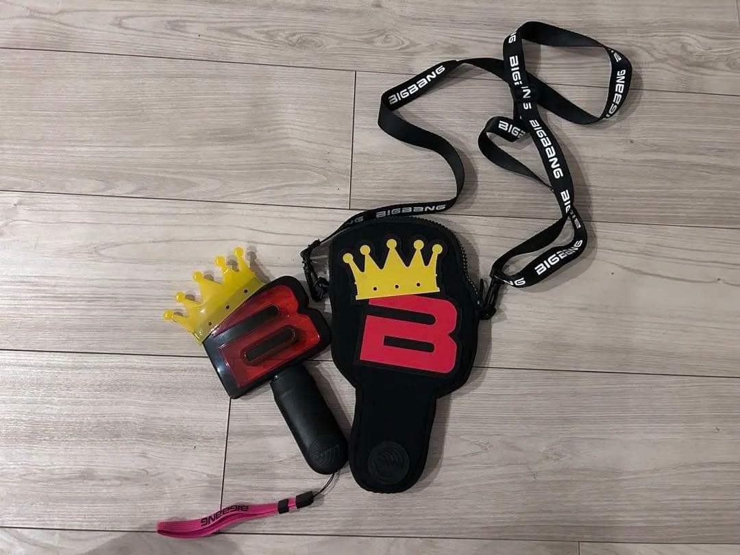 BIGBANG 日本公式ペンライト&ケース BIGBANG 日本公式ペンライト&ケース 7??BIGBANG ペンライト＆ペン