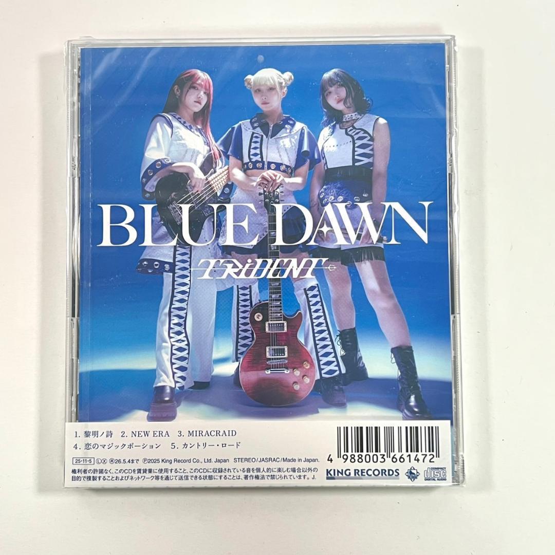 BLUE DAWN 通常版CD TRiDENT ガールズロックバンド革命 - メルカリ