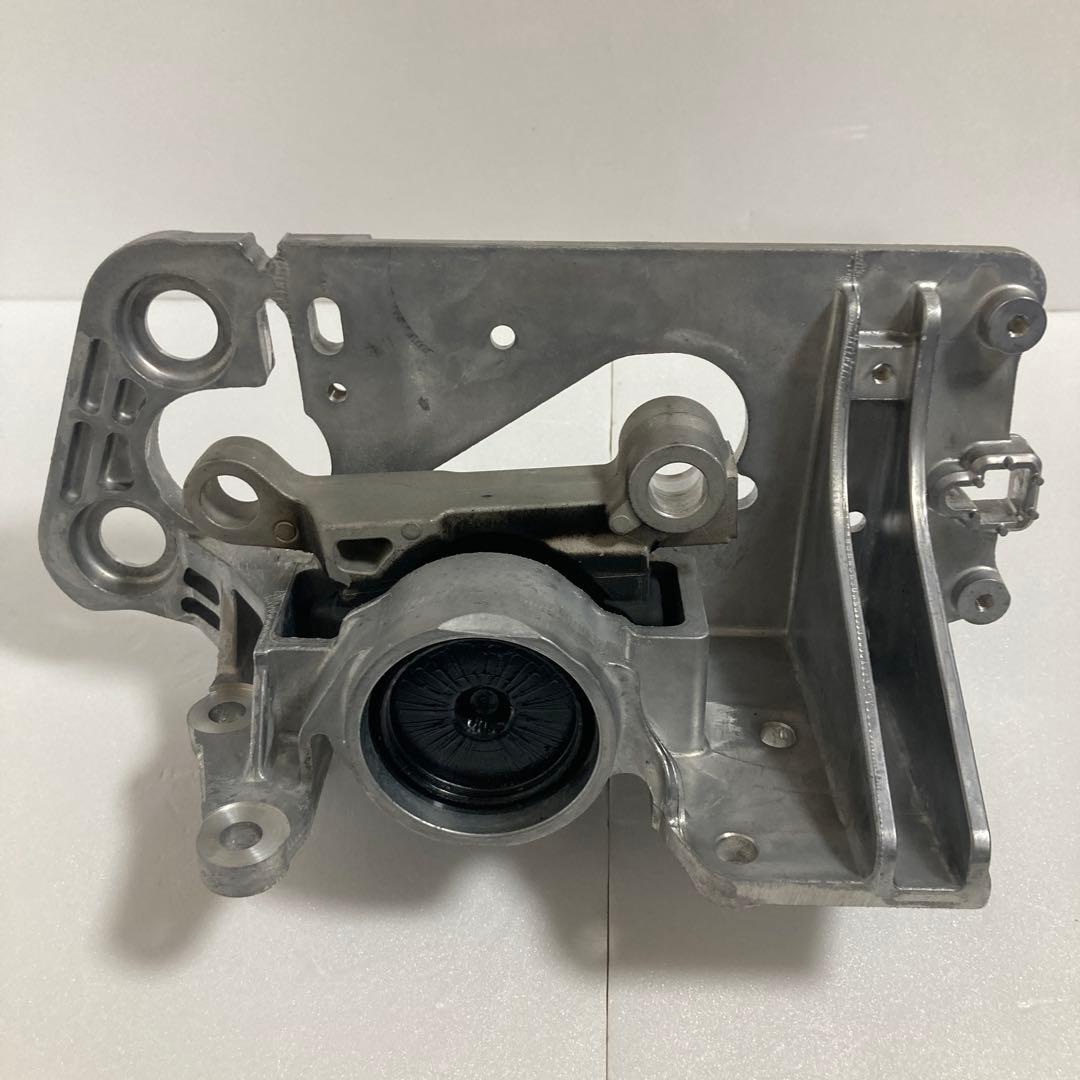 日産純正部品c25 セレナ左インシュレーターエンジンマウントLH - メルカリ