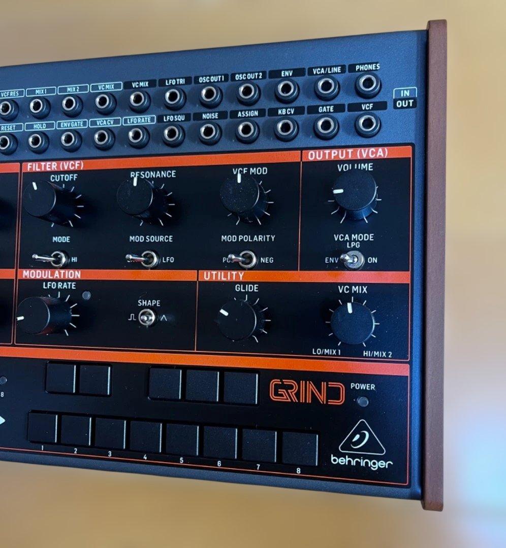 BEHRINGER GRIND セミモジュラーシンセサイザー・DAW・DTR - メルカリ