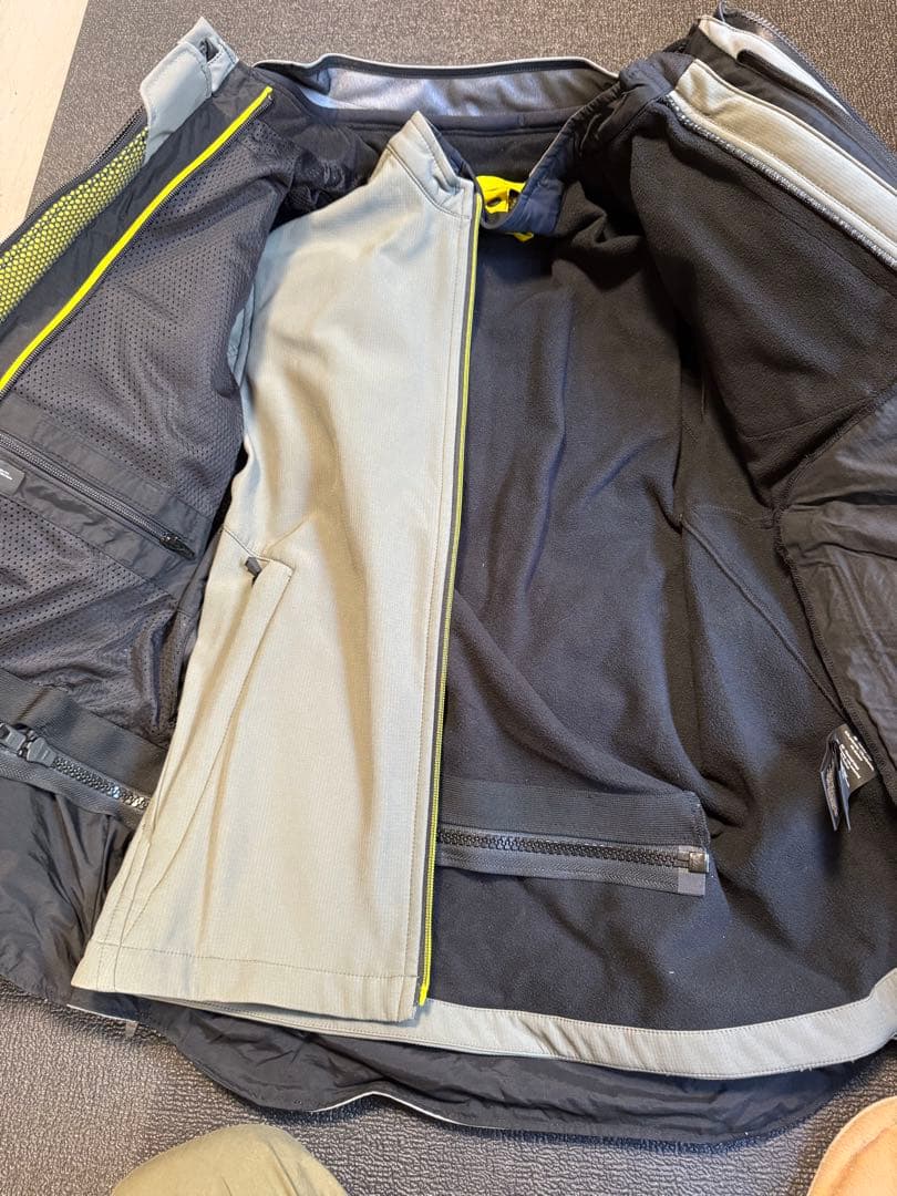 はるかさん専用】ページ TOURATECH GORE-TEX ジャケット - メルカリ