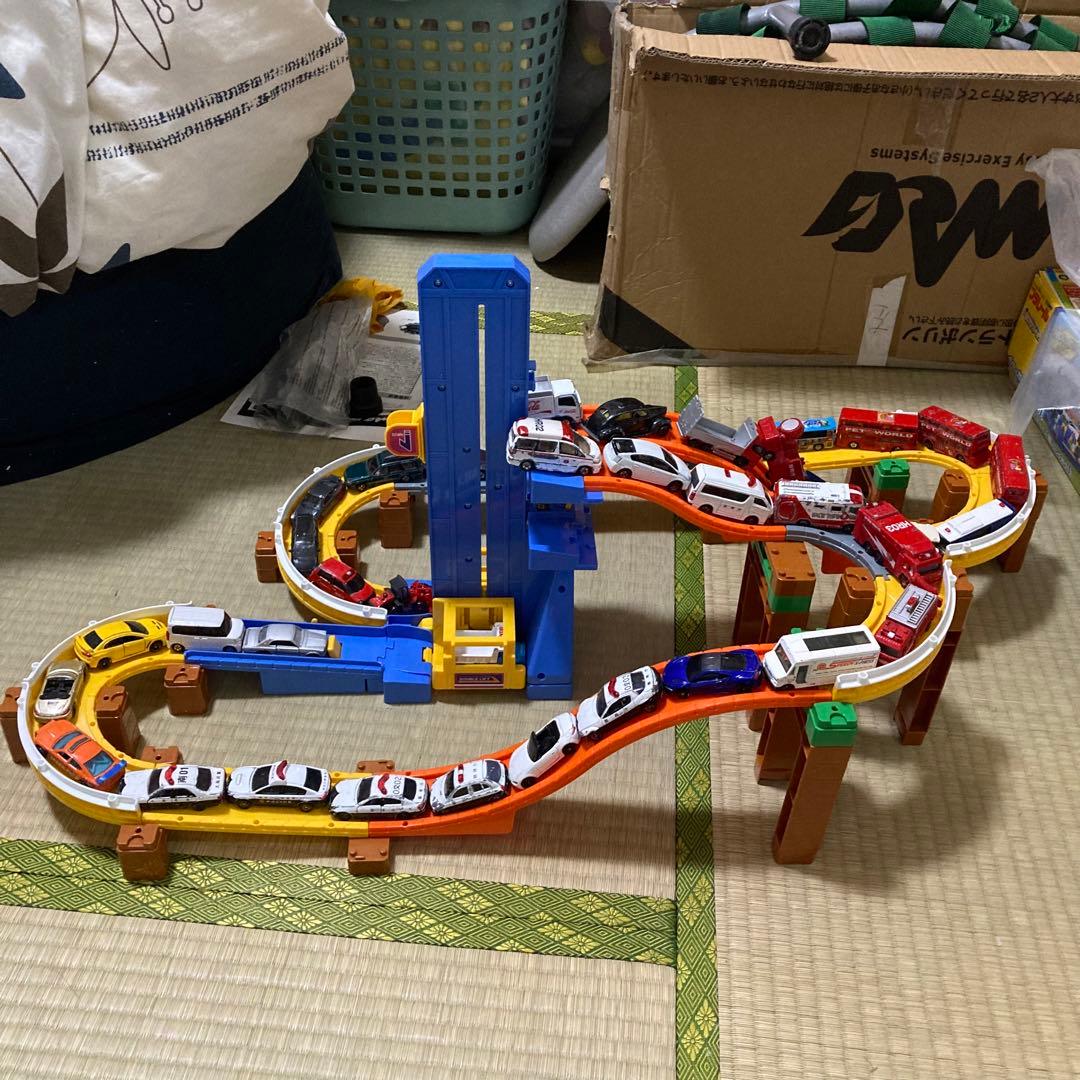 トミカ トミカシステム 5WAY ダブルリフト どうろセット (初回版