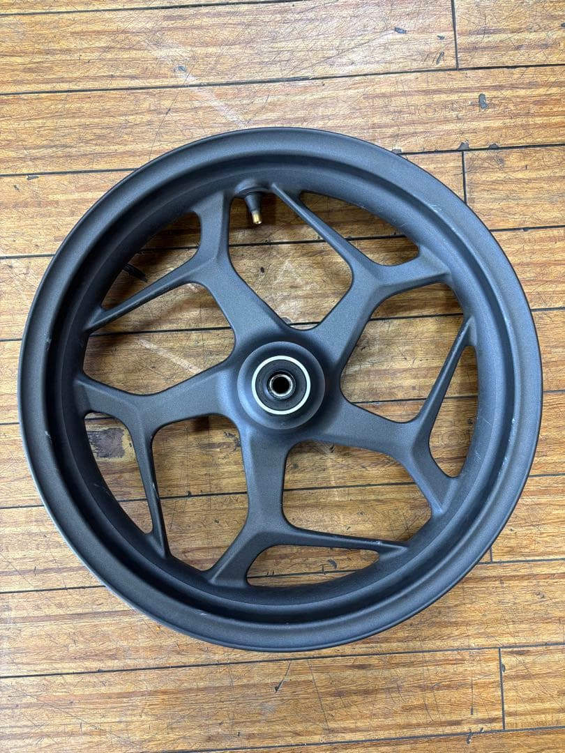 中古　PCX125・160 JK05・KF47 ホンダ純正フロントホイール 中古 PCX125・160 JK05・KF47 ホンダ純正フロントホイール - メルカリ