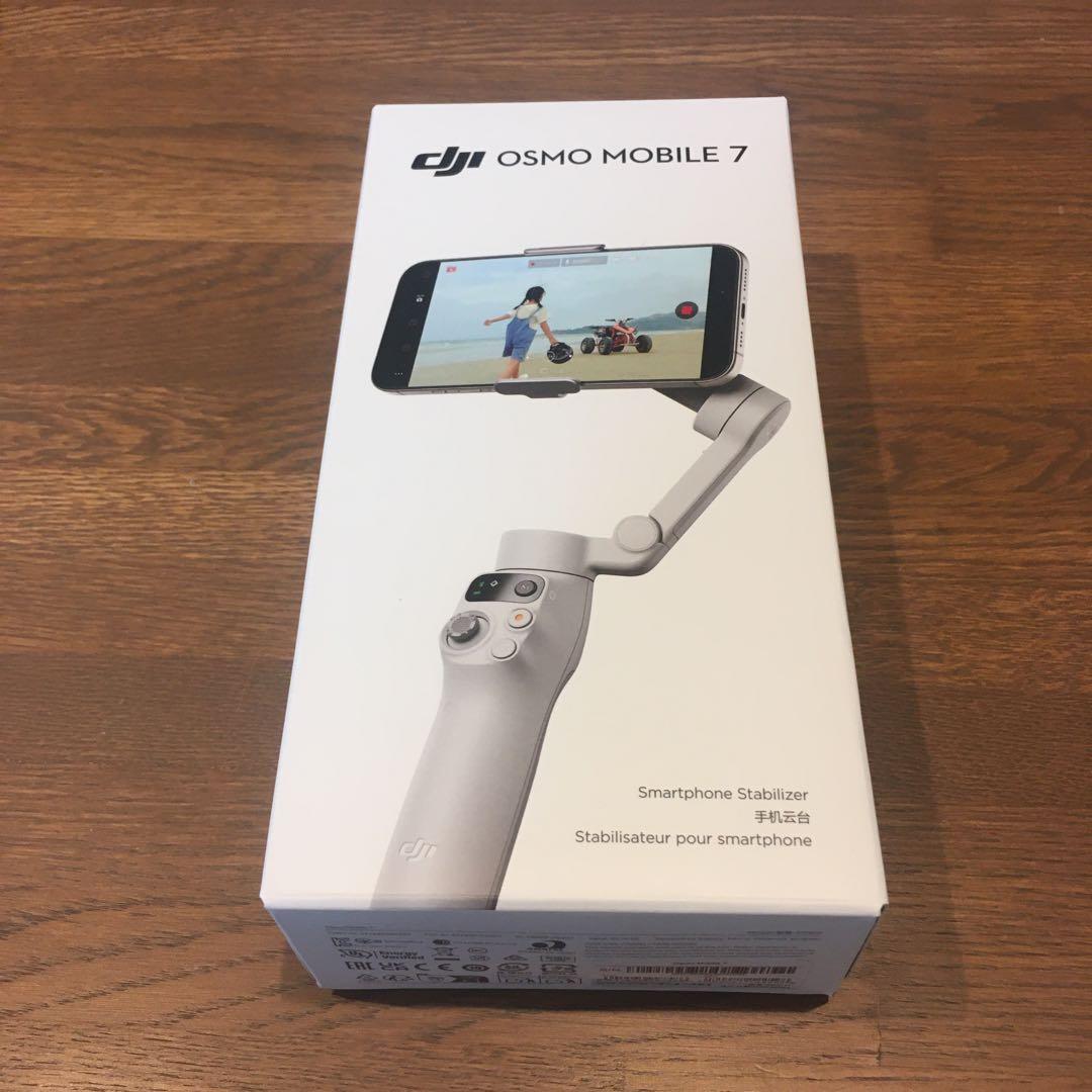 スマホアクセサリー DJI OSMO MOBILE 7 Amazon.com: DJI Osmo Mobile 7 Gimbal Stabilizer for iPhone
