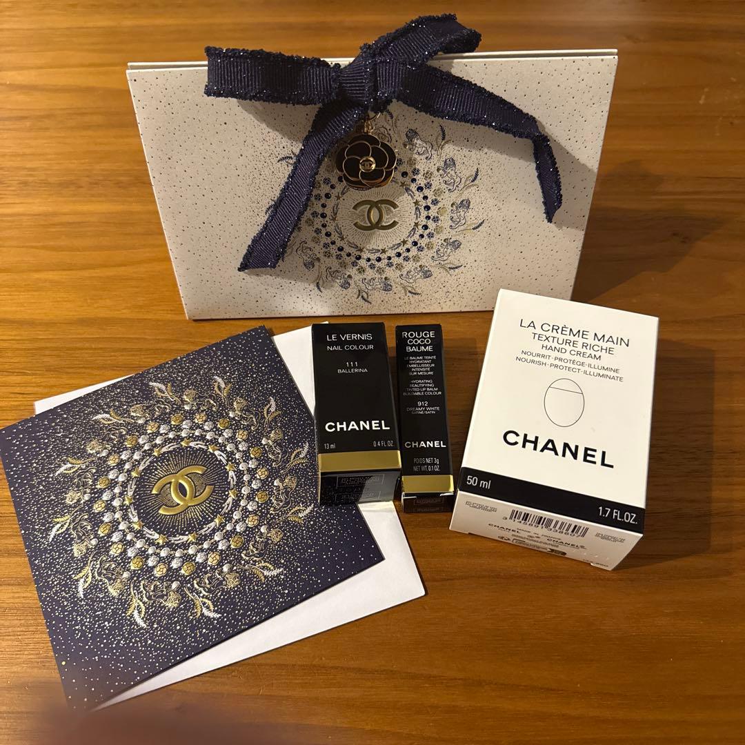 【未使用】2025 シャネル クリスマス　コフレ3点　ポーチなし 未使用】2025 シャネル クリスマス コフレ3点 ポーチなし 2025