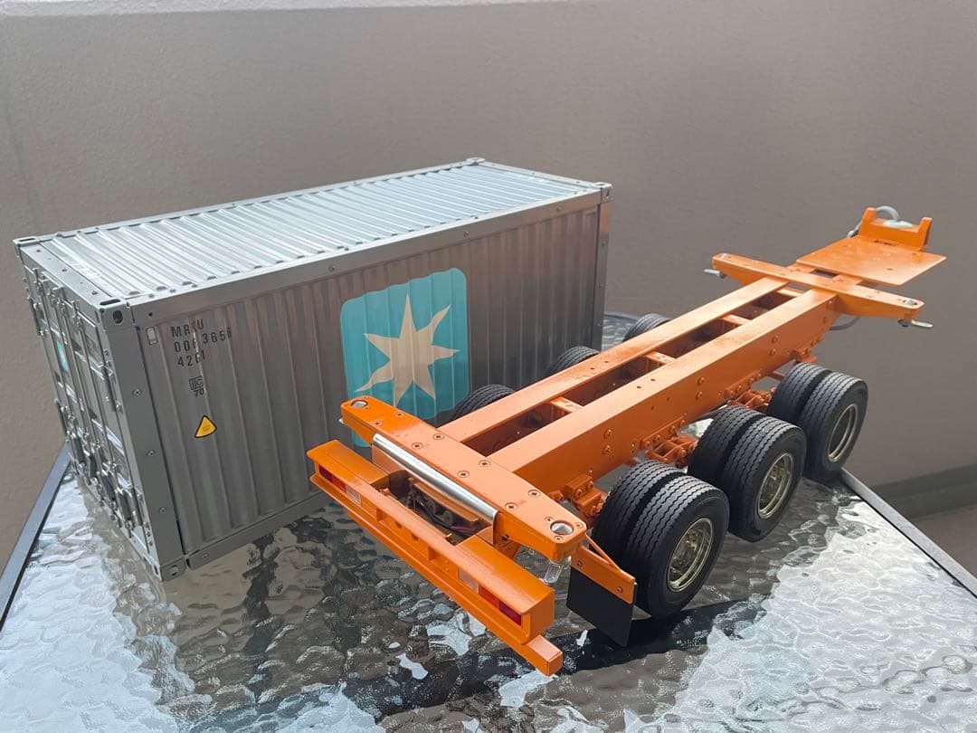 タミヤ 1/14 20フィート海コンシャーシMaersk20フィートコンテナ