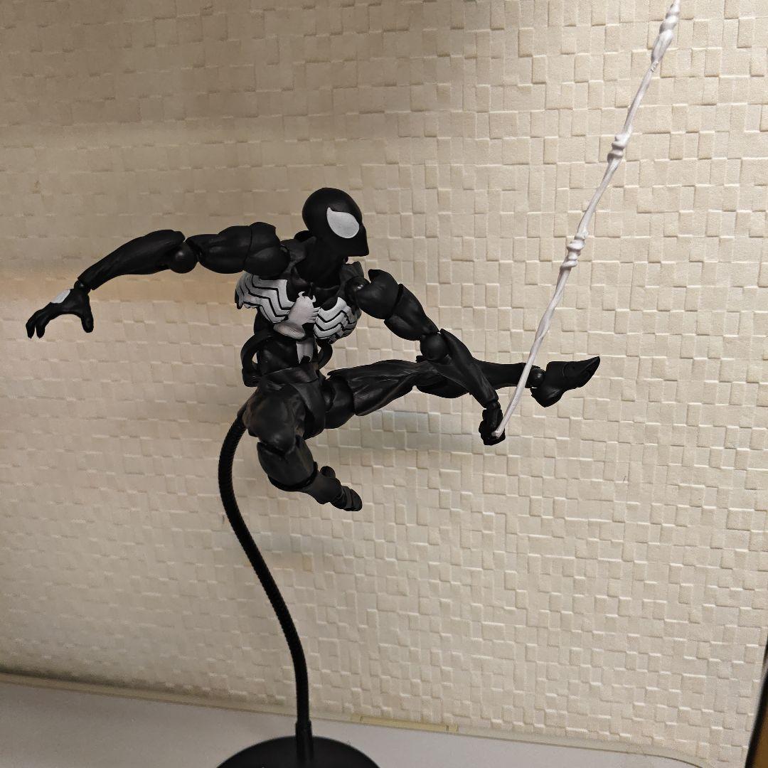 スパイダーマン ブラック・ヴェノム 可動フィギュア - メルカリ