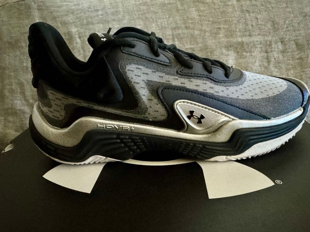 シューズ(男性用) Under Armour UA SPWN 7 27.5cm