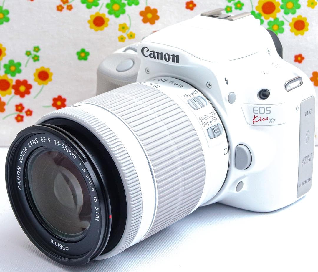 キャノン Canon kiss x7☆希少ホワイト☆スマホに転送☆高性能レンズ！ キヤノン（Canon） Canon EOS kiss X7 レンズキット ホワイト SDカード