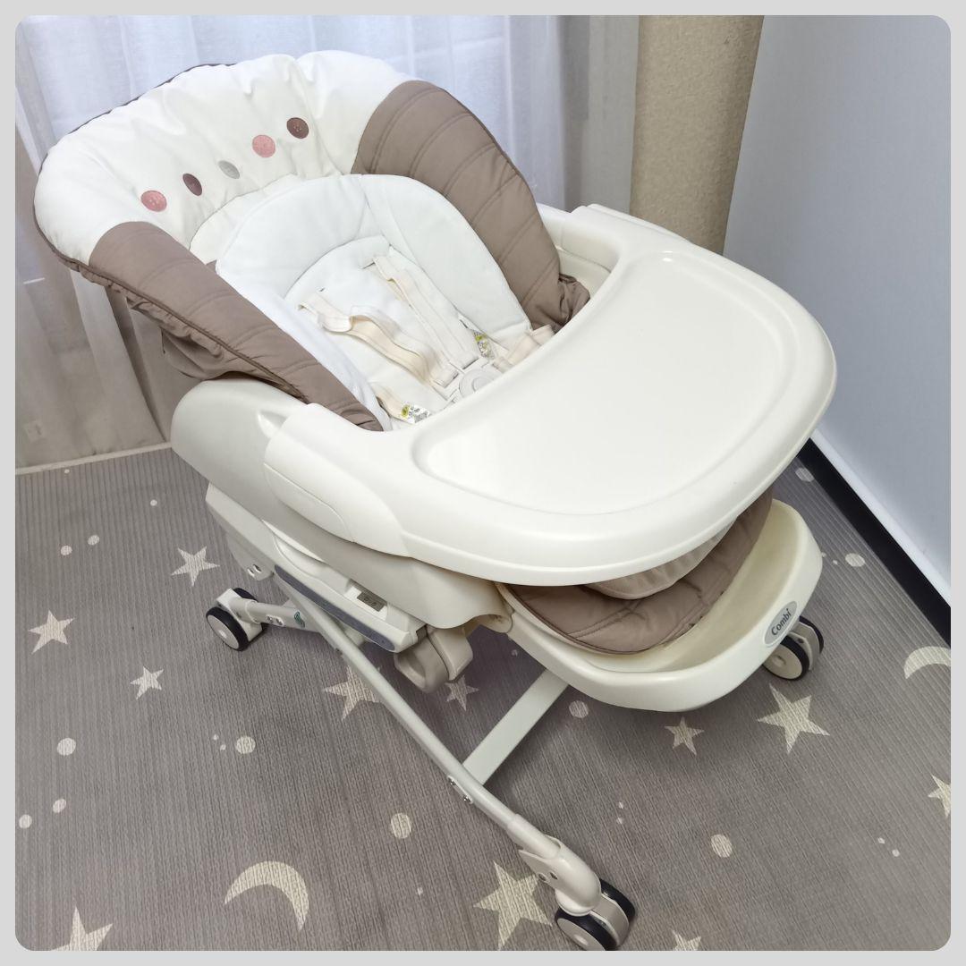 《綺麗❣️送料無料❣️》コンビ電動ハイローチェア　ネムリラAUTO SWING⭐︎