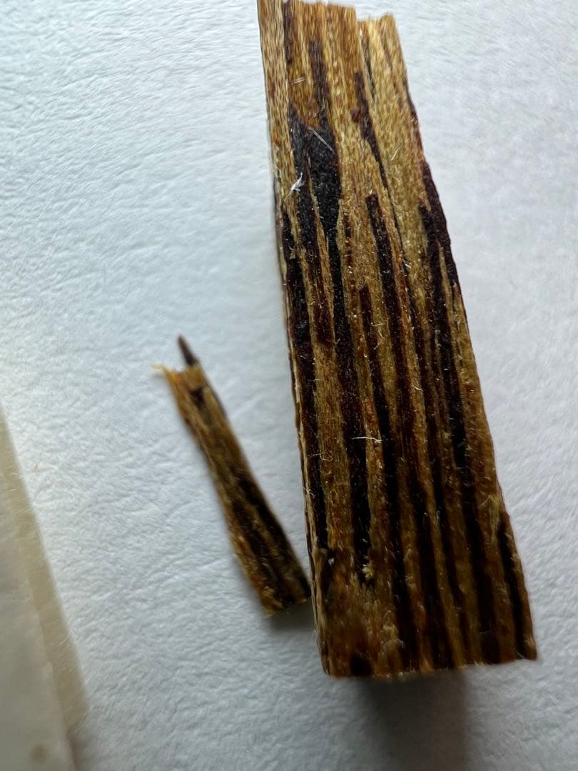 古渡命銘木 貳百種種名香　伽羅　銘【山川】0.254g 香木/沈香/伽羅