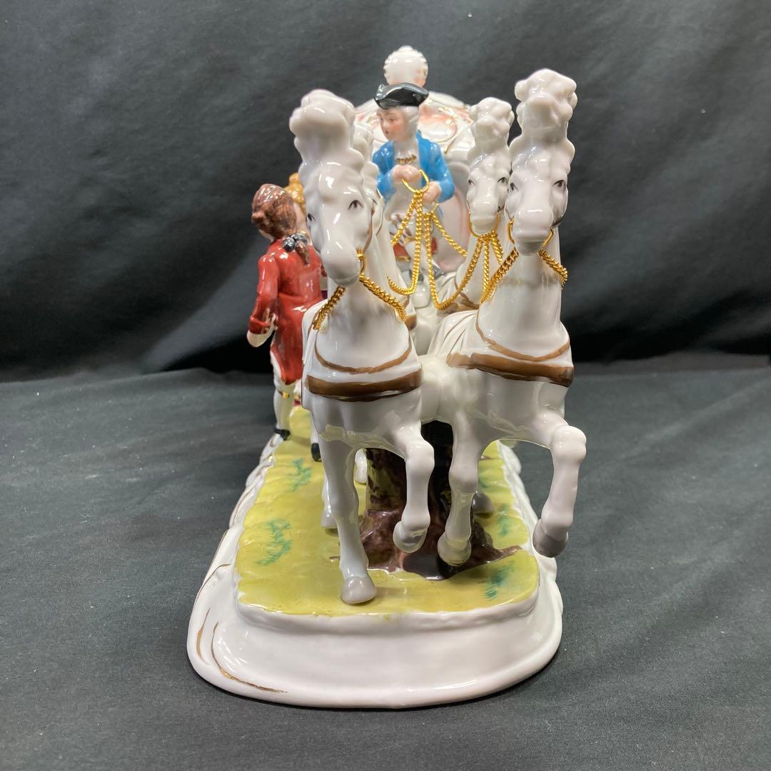 美品】加藤工芸 4頭立て馬車 陶器置物 瀬戸マイセン - メルカリ