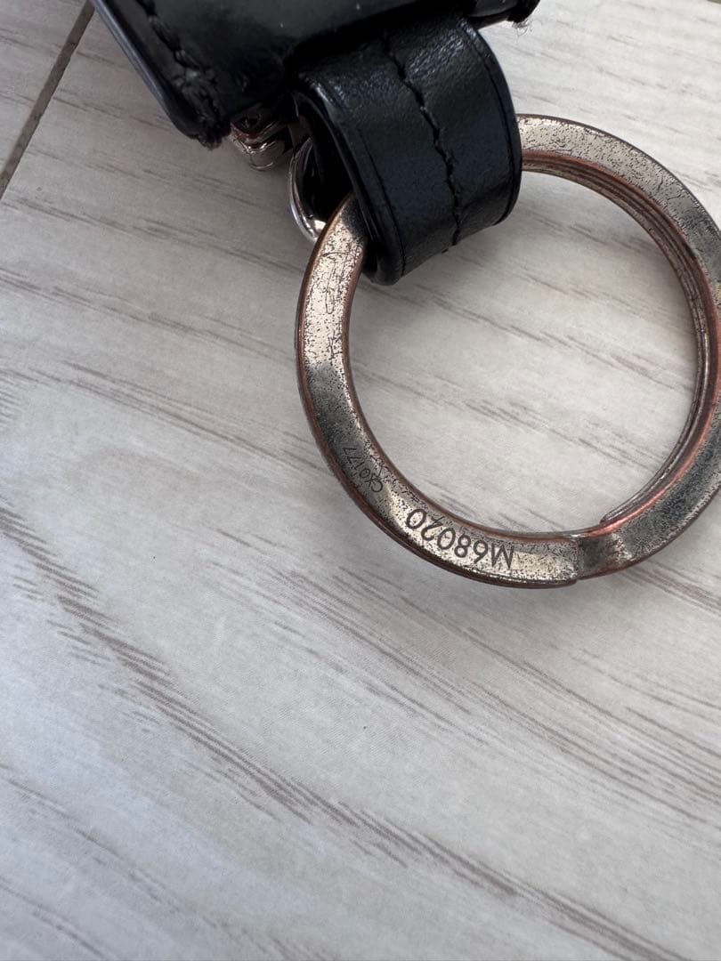 Louis Vuitton ブラックレザー キーホルダー
