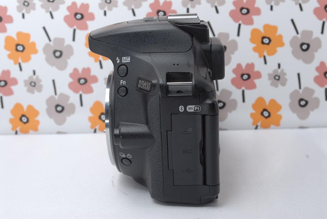 ❤Nikon D5600❤超高画質❤Wi-Fi＆Bluetooth転送❤美品❤ - メルカリ