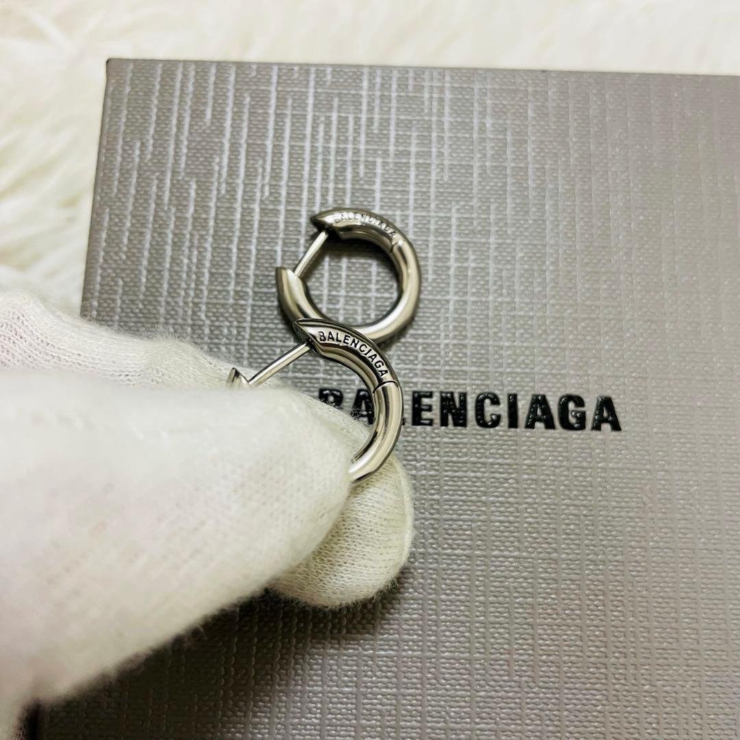 未使用級✨付属完備✨BALENCIAGA ピアス フープ シルバー ロゴ 現行