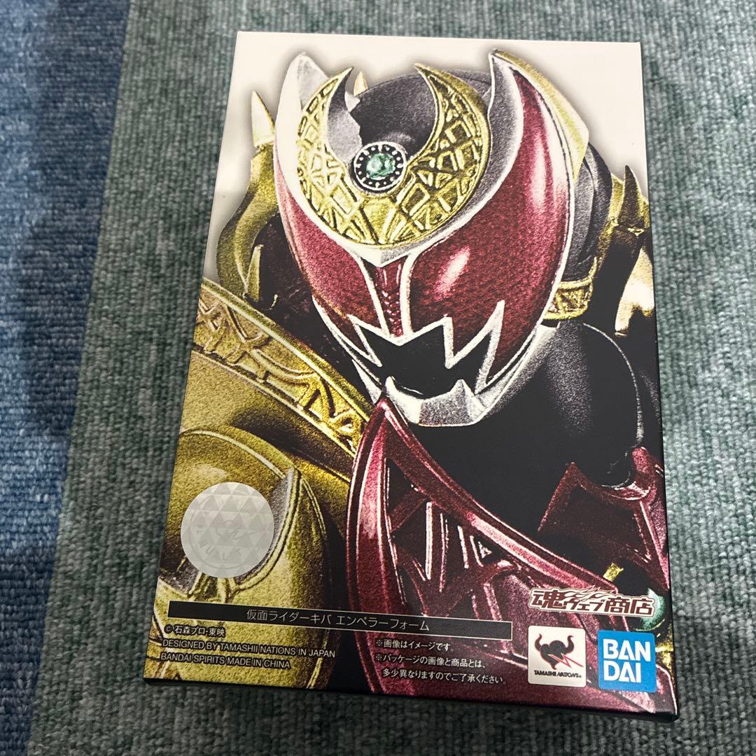 さ*さ様 真骨頂BANDAI 仮面ライダーキバエンペラーフォーム 真骨彫製法の『仮面ライダーキバ エンペラーフォーム』が6/4より予約