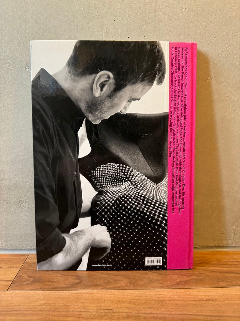 Raf Simons ラフシモンズTASCHEN 写真集 - メルカリ