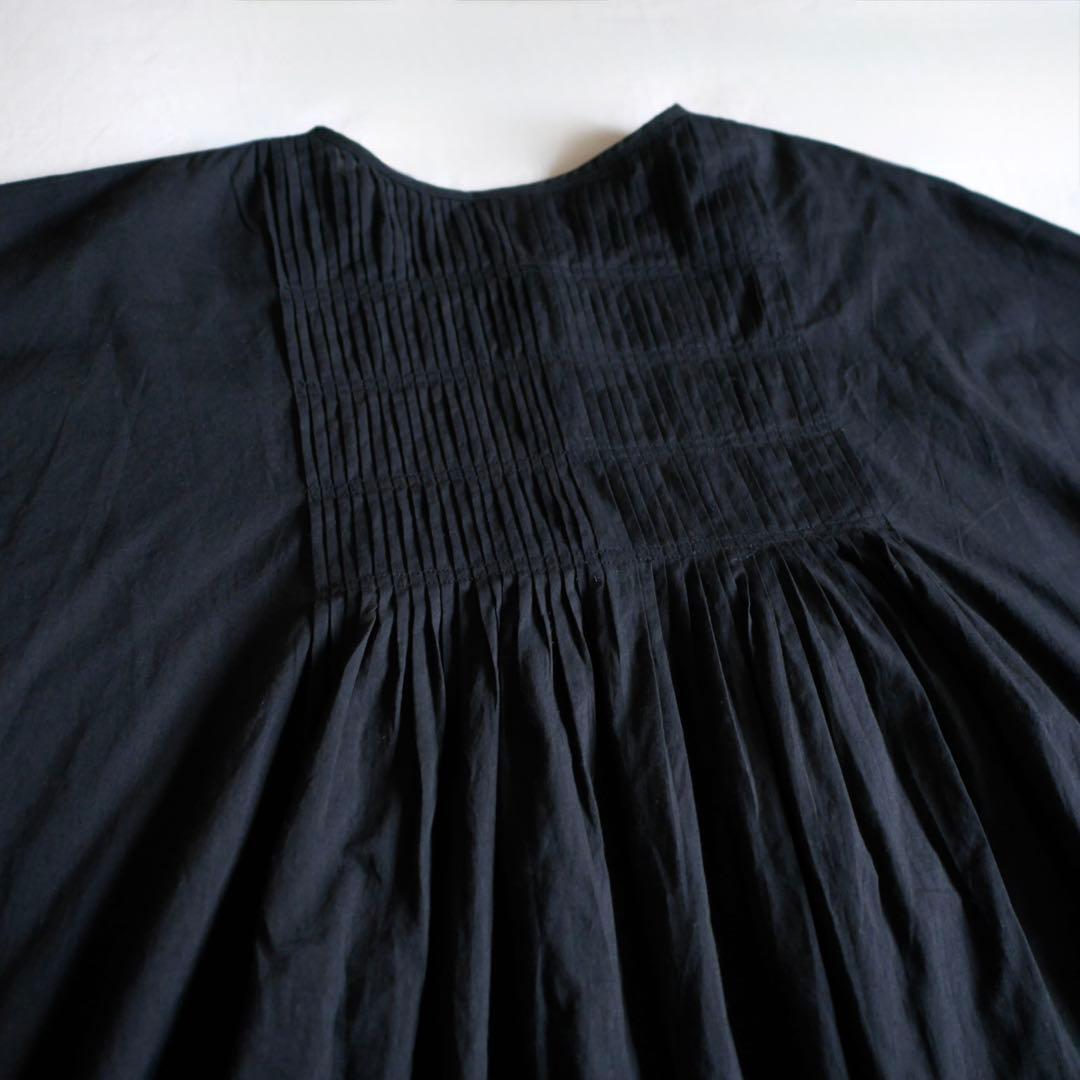 2025ss 美品✨️かぐれ コットンピンタックブラウス 黒 - メルカリ