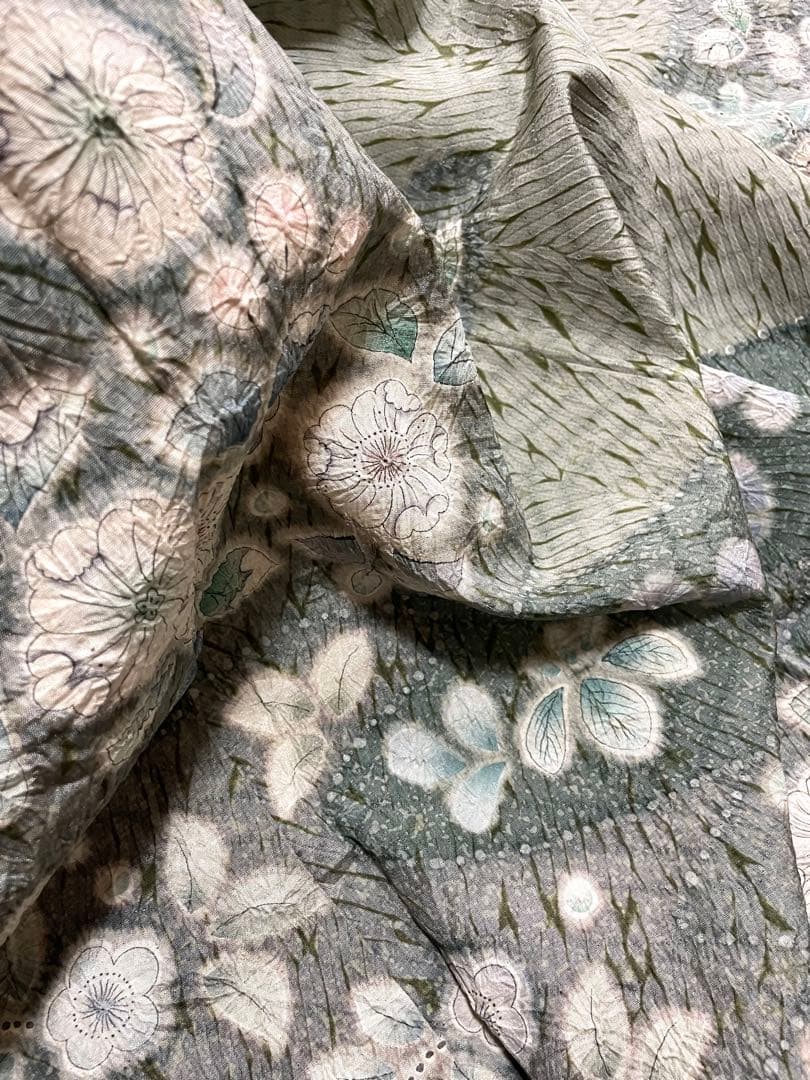 作家物 総絞り 辻が花 大島紬 訪問着 紋なし ガード加工 - メルカリ